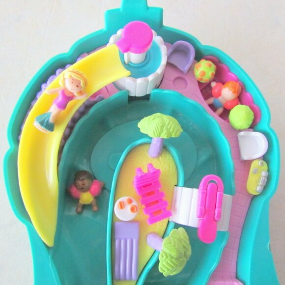 VINTAGE POLLY POCKET SPLASH & SLIDE w 3 ORIGINAL PEOPLE, WATER PARK, USES WATER! - Picture 9 of 10